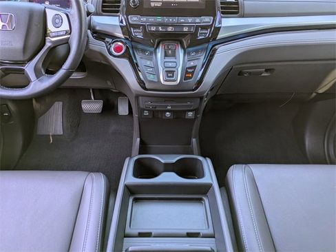 Certified 2022 Honda Odyssey Touring image 21