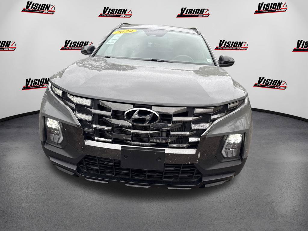 Used 2024 Hyundai Santa Cruz Night AWD/4WD image 2