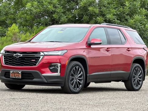 Used 2023 Chevrolet Traverse RS FWD image 8