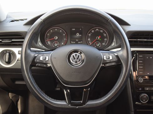 Used 2020 Volkswagen Passat 2.0T SE image 11