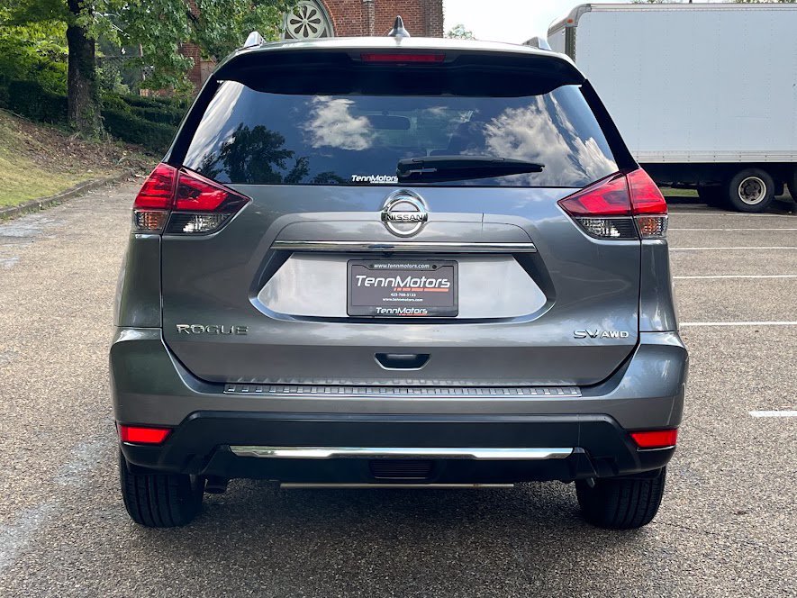 Used 2017 Nissan Rogue SV w/ SV Premium Package AWD/4WD image 23