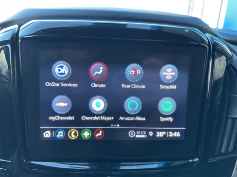 Used 2023 Chevrolet Traverse LT image 24