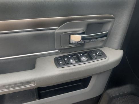 Used 2019 RAM 1500 Big Horn AWD/4WD image 2