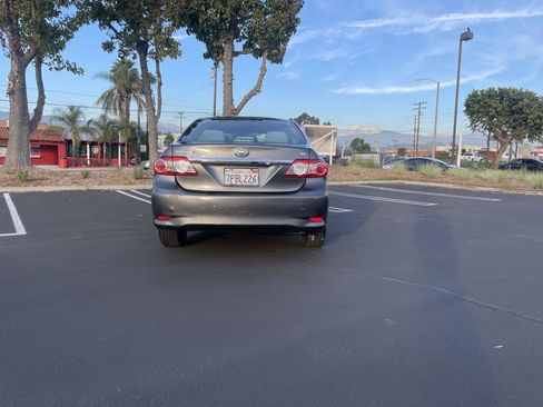 Used 2013 Toyota Corolla LE image 6