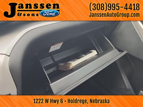 Used 2023 Ford Explorer XLT w/ Equipment Group 202A AWD/4WD image 31