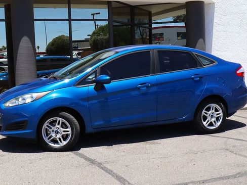 Used 2019 Ford Fiesta SE FWD image 4