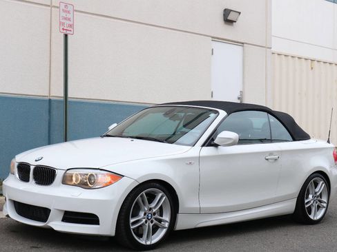 Used 2013 BMW 135i Convertible image 3