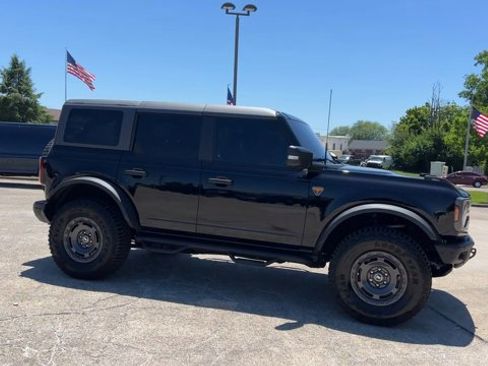 Used 2024 Ford Bronco Badlands AWD/4WD image 2