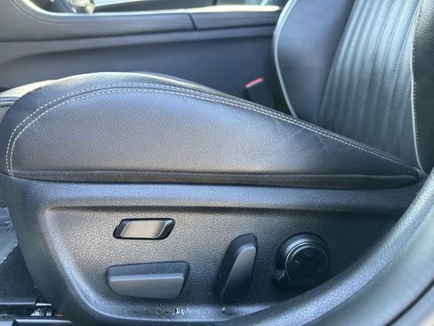 Used 2021 Genesis G70 3.3T RWD image 17