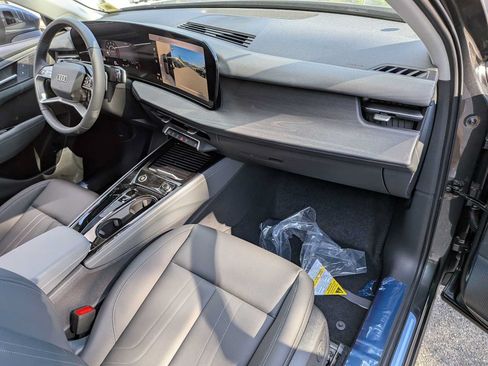 New 2026 Audi Q3 quattro 2.0T AWD/4WD image 24