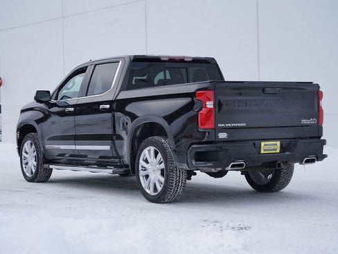 Used 2022 Chevrolet Silverado 1500 High Country w/ High Country Premium Package image 5