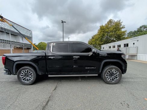 Used 2023 GMC Sierra 1500 Denali Ultimate AWD/4WD image 2