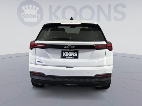 New 2027 Chevrolet Bolt LT image 5