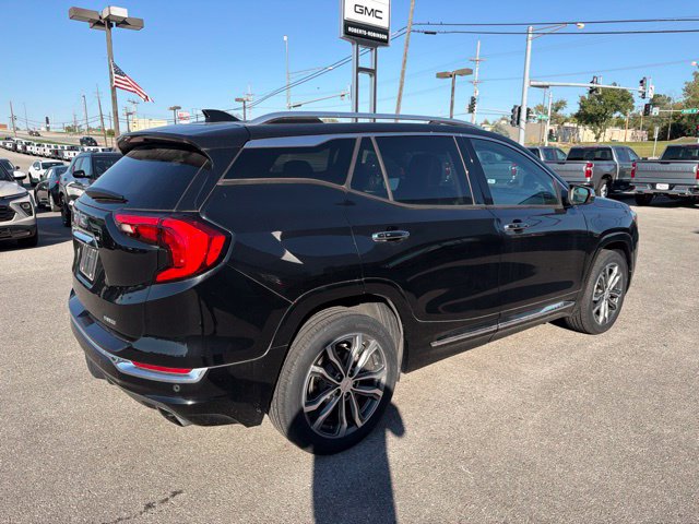 Used 2018 GMC Terrain Denali w/ Comfort Package AWD/4WD image 9