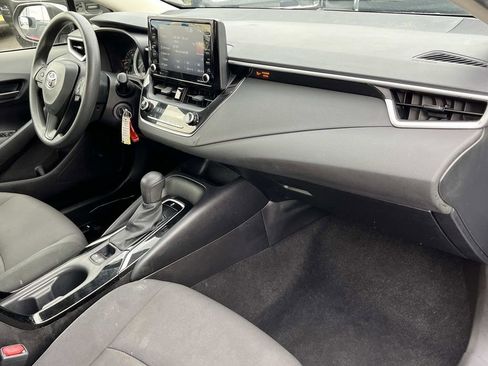 Used 2022 Toyota Corolla LE image 21