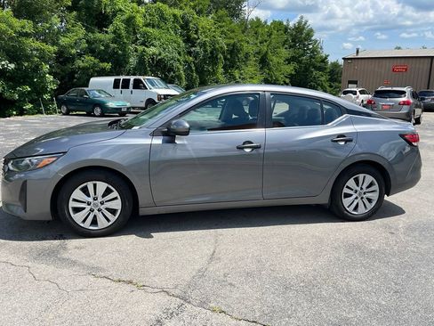 Used 2024 Nissan Sentra S FWD image 4