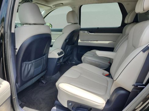 Used 2023 Hyundai Palisade Calligraphy w/ Cargo Package FWD image 16