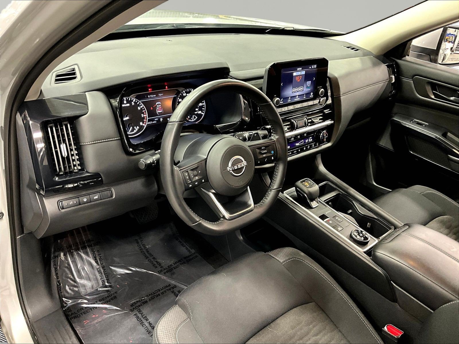 Used 2025 Nissan Pathfinder SV AWD/4WD image 17