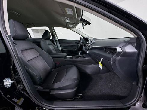 Certified 2025 Nissan Altima 2.5 S FWD image 25