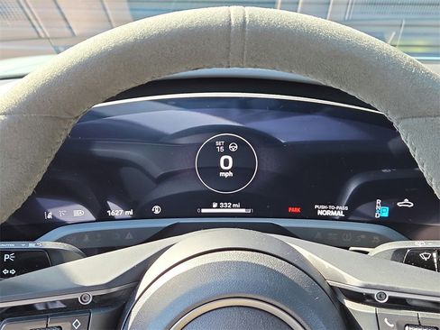 Used 2025 Porsche Taycan 4S image 10