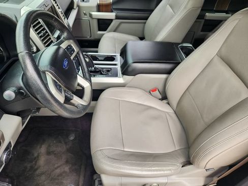 Used 2015 Ford F150 Lariat RWD image 13