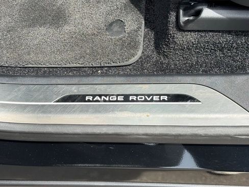 Certified 2025 Land Rover Range Rover SE AWD/4WD image 12