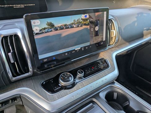 Certified 2025 Ford Expedition Platinum w/ Platinum Ultimate Package AWD/4WD image 24