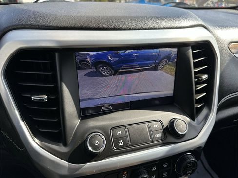 Certified 2023 GMC Acadia SLE w/ Driver Convenience Package image 17