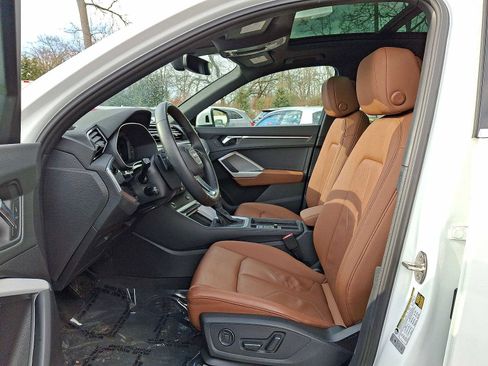 Certified 2022 Audi Q3 2.0T Premium Plus w/ Premium Plus Package image 11