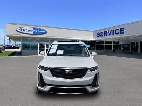 Used 2021 Cadillac XT6 Premium Luxury FWD image 3