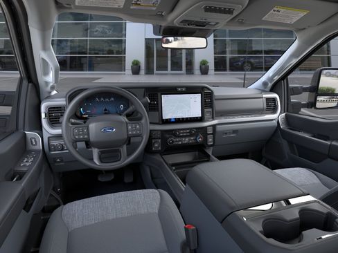 New 2026 Ford F250 XLT w/ XLT Premium Package AWD/4WD image 9