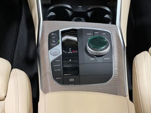 Used 2025 BMW 330i xDrive Sedan w/ Convenience Package image 16