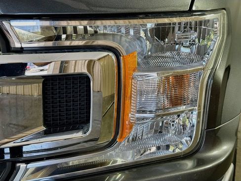Used 2019 Ford F150 XLT w/ Equipment Group 302A Luxury AWD/4WD image 36