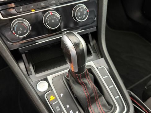 Used 2020 Volkswagen GTI SE FWD image 15