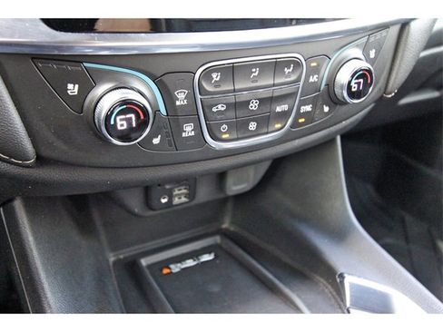 Used 2023 Chevrolet Traverse Premier w/ Redline Edition image 25