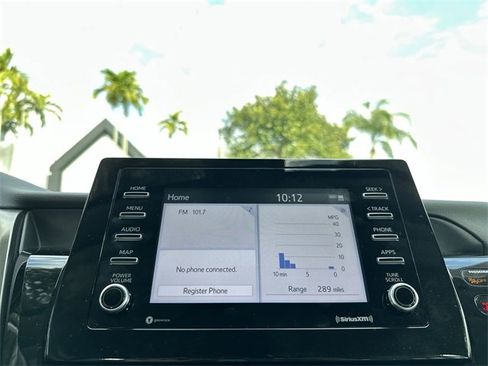 Used 2024 Toyota Camry SE image 20