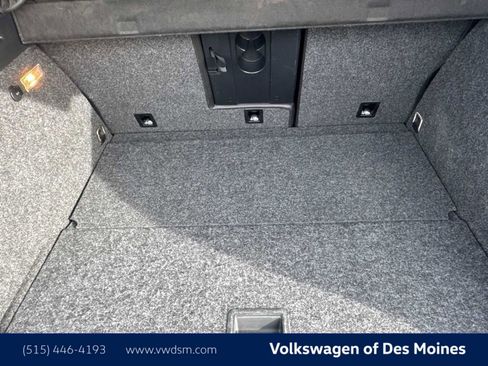 Used 2015 Volkswagen Tiguan SE image 19