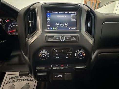 Used 2021 Chevrolet Silverado 1500 Custom Trail Boss w/ LPO, Dark Essentials Package AWD/4WD image 16
