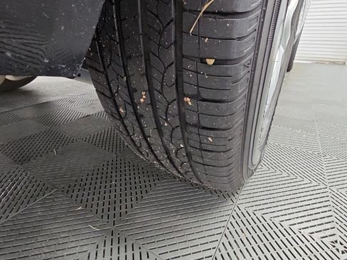 Used 2019 Buick Enclave Essence FWD image 48