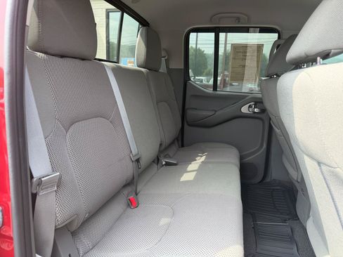 Used 2019 Nissan Frontier SV w/ Value Truck Package AWD/4WD image 18