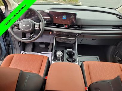 New 2026 Kia Carnival SX