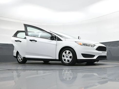 Used 2015 Ford Focus S FWD image 43