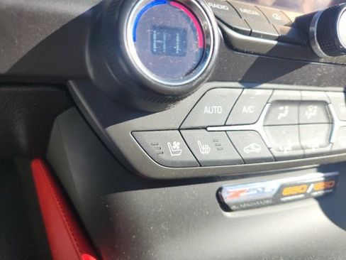 Used 2016 Chevrolet Corvette Z06 w/ 3LZ Preferred Equipment Group image 10