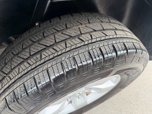 Used 2016 RAM 1500 Classic SLT RWD image 10