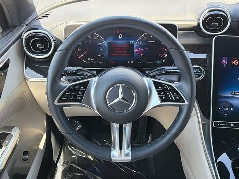 Used 2024 Mercedes-Benz GLC 300 image 7