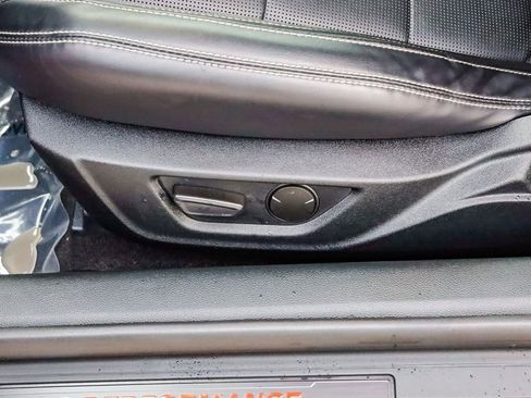 Used 2020 Ford Mustang Shelby GT500 w/ Technology Package image 25