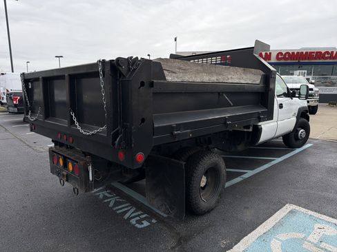 Used 2007 Chevrolet Silverado 3500 2WD Extended Cab w/ Heavy-Duty Power Package image 7