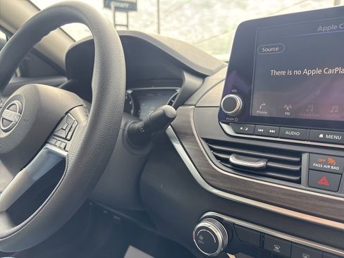 Used 2025 Nissan Altima 2.5 SV image 41