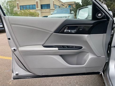 Used 2015 Honda Accord EX-L image 14