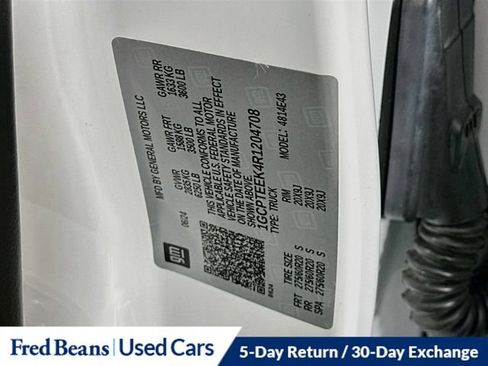 Used 2024 Chevrolet Colorado Trail Boss w/ Technology Package AWD/4WD image 39